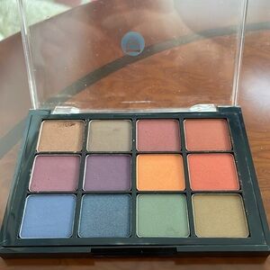 Viseart 04 Dark Matte Eyeshadow Palette